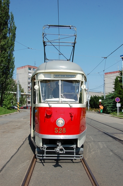 528